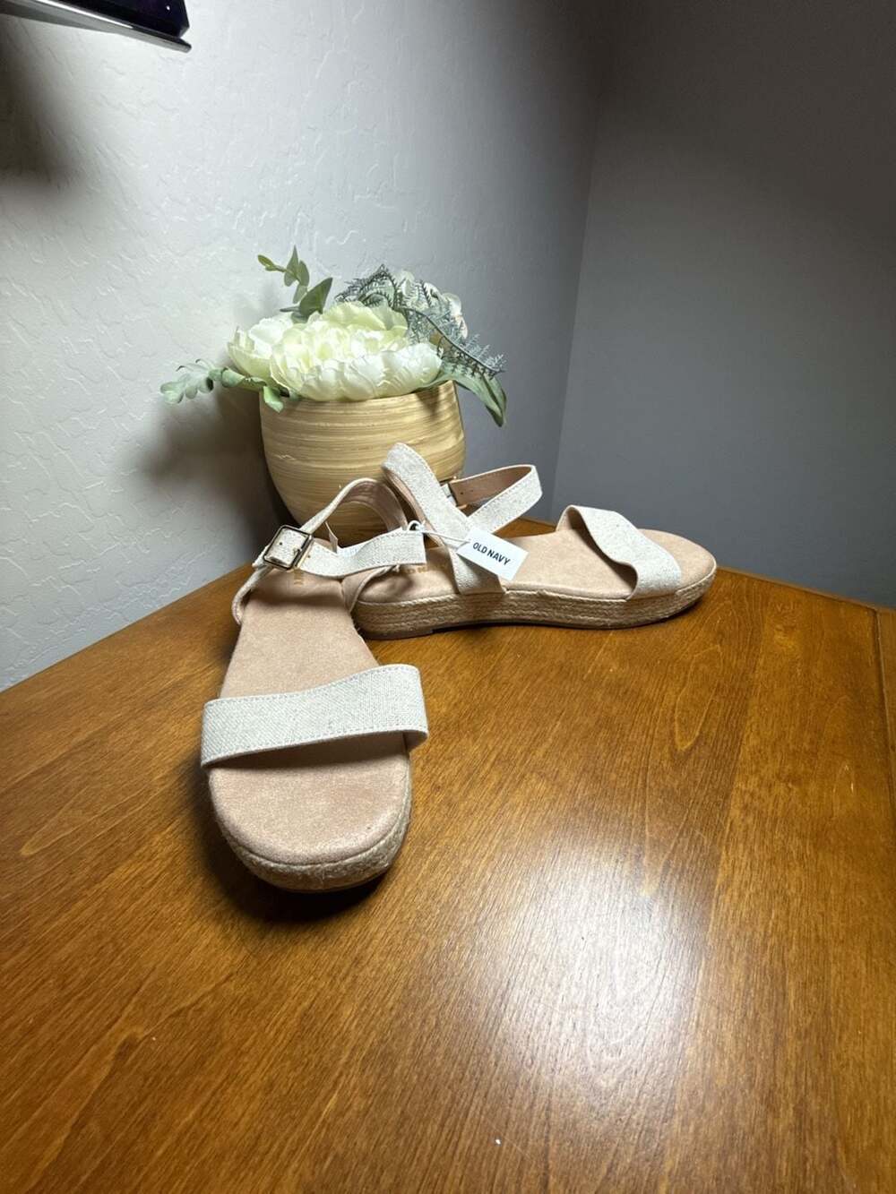 Old Navy Espadrille Flatform Platform Wedge Sandals Size 7.5 Beige